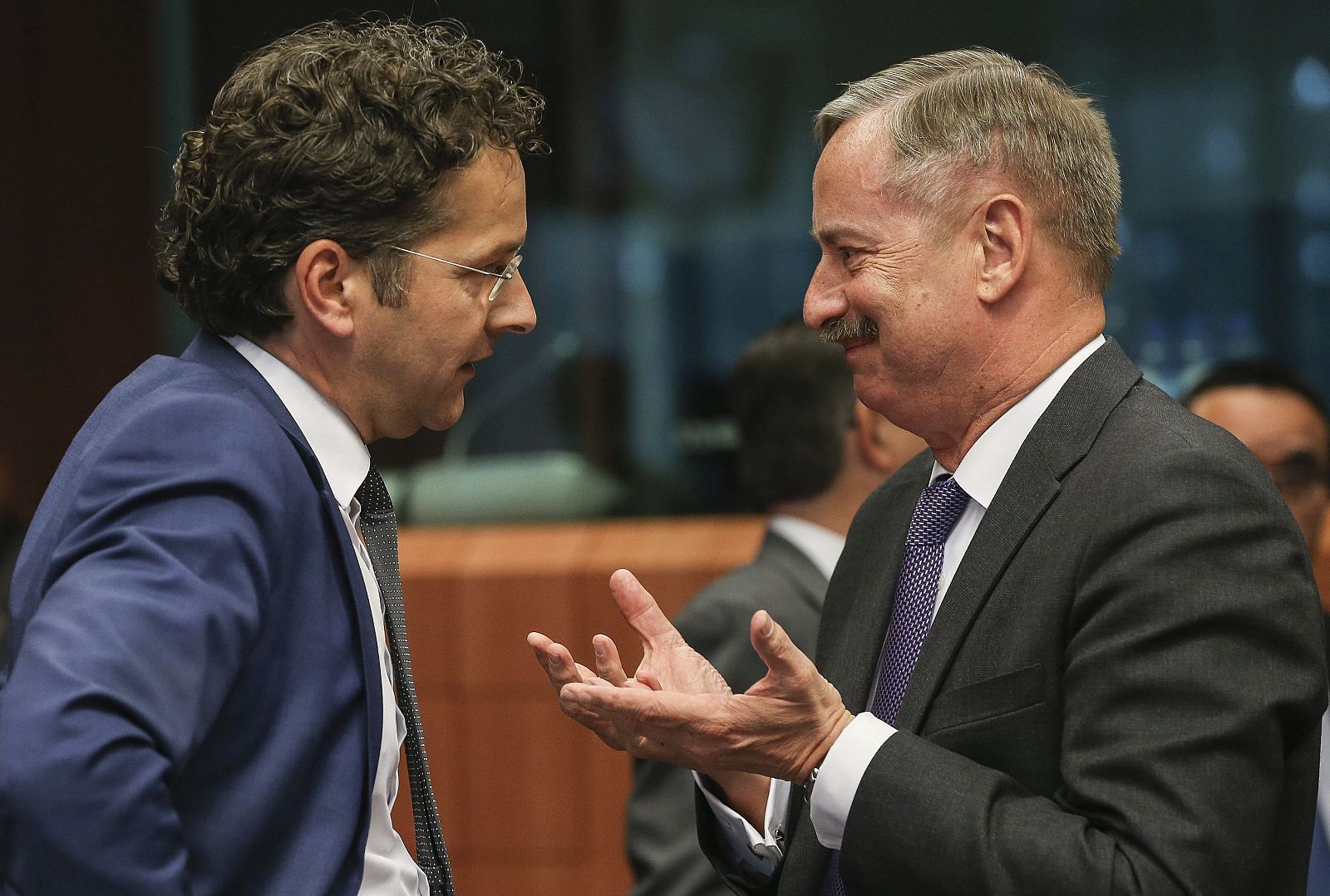 El presidente del Eurogrupo, Jeroen Dijsselbloem, y el vicepresidente de la CE, Siim Kallas