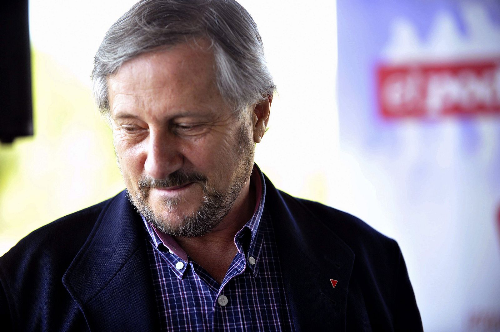 El cabeza de lista de IU para las elecciones europeas, Willy Meyer, durante un acto de campaña en Toledo.