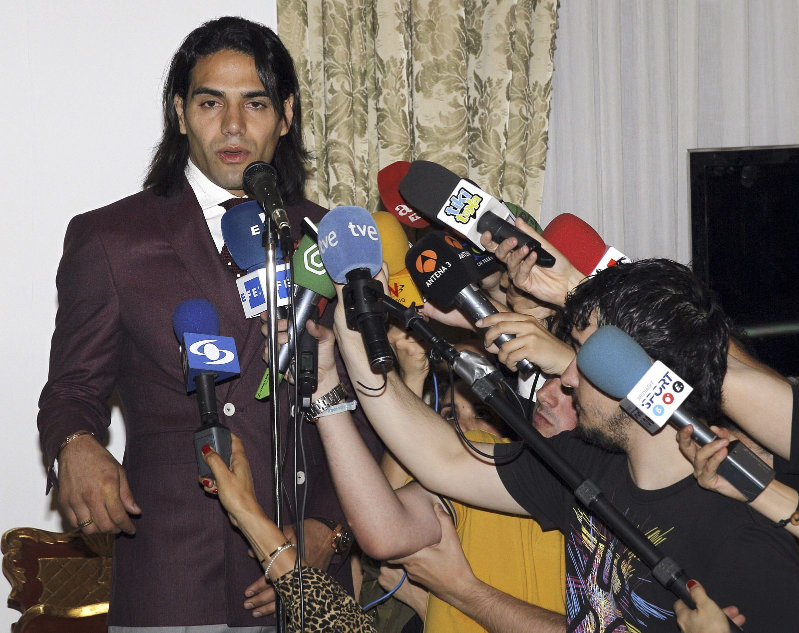 RADAMEL FALCAO, PREMIO "MEJOR JUGADOR IBEROAMERICANO"