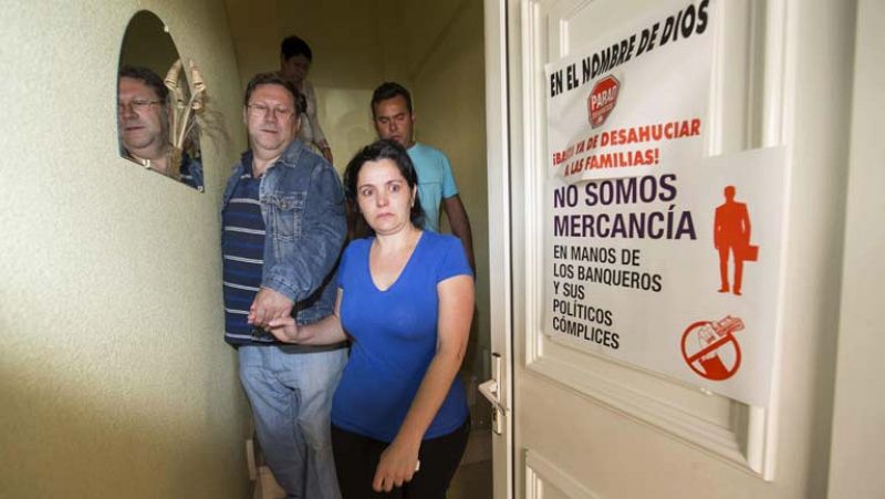 Un tercio de las familias que perdieron su vivienda habitual en 2013 lograron la dación, un 13% menos