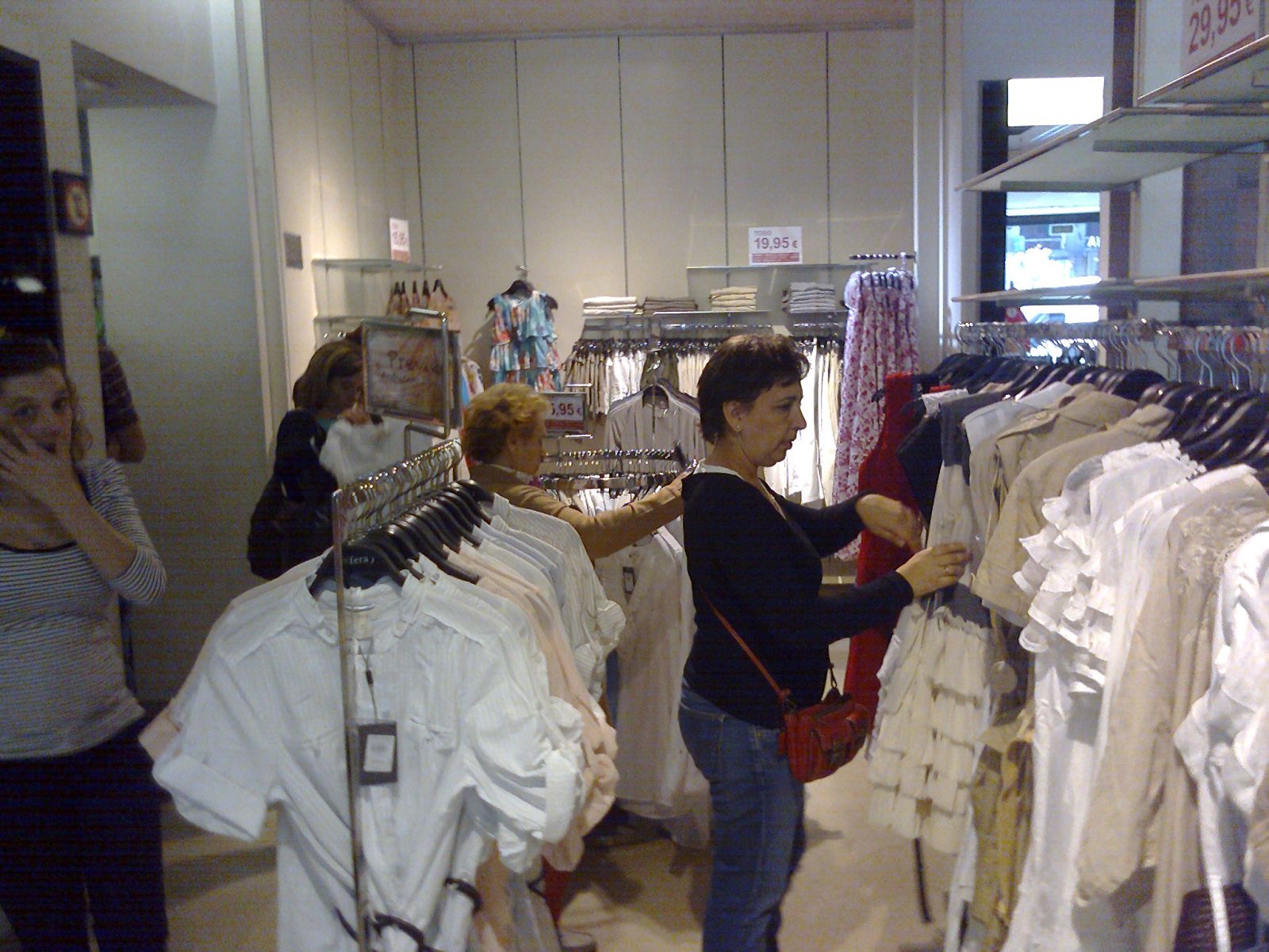 Interior de un comercio textil madrileño