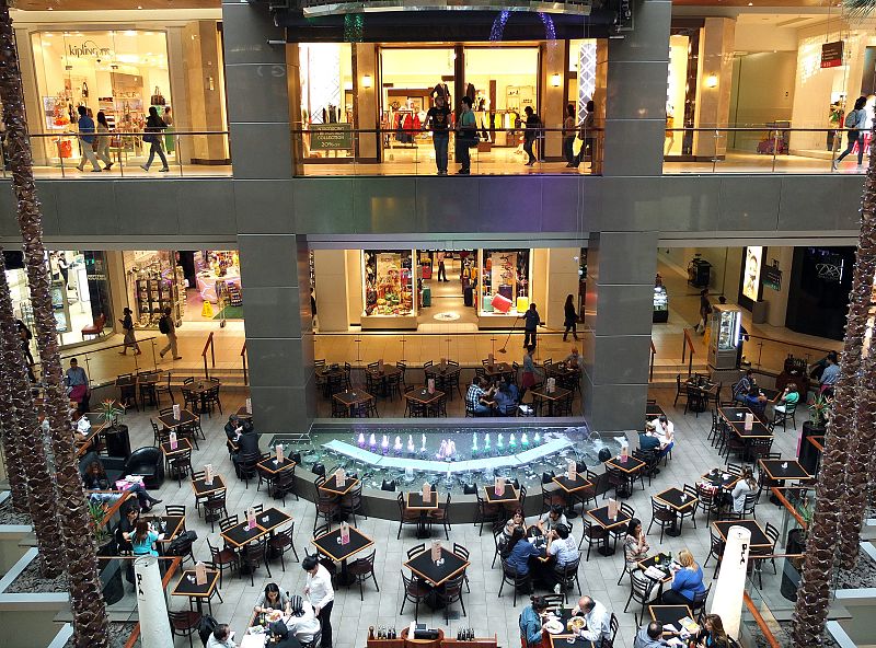 Los turistas gastaron en España 800 millones de euros en 2012, el 80% en Barcelona y Madrid