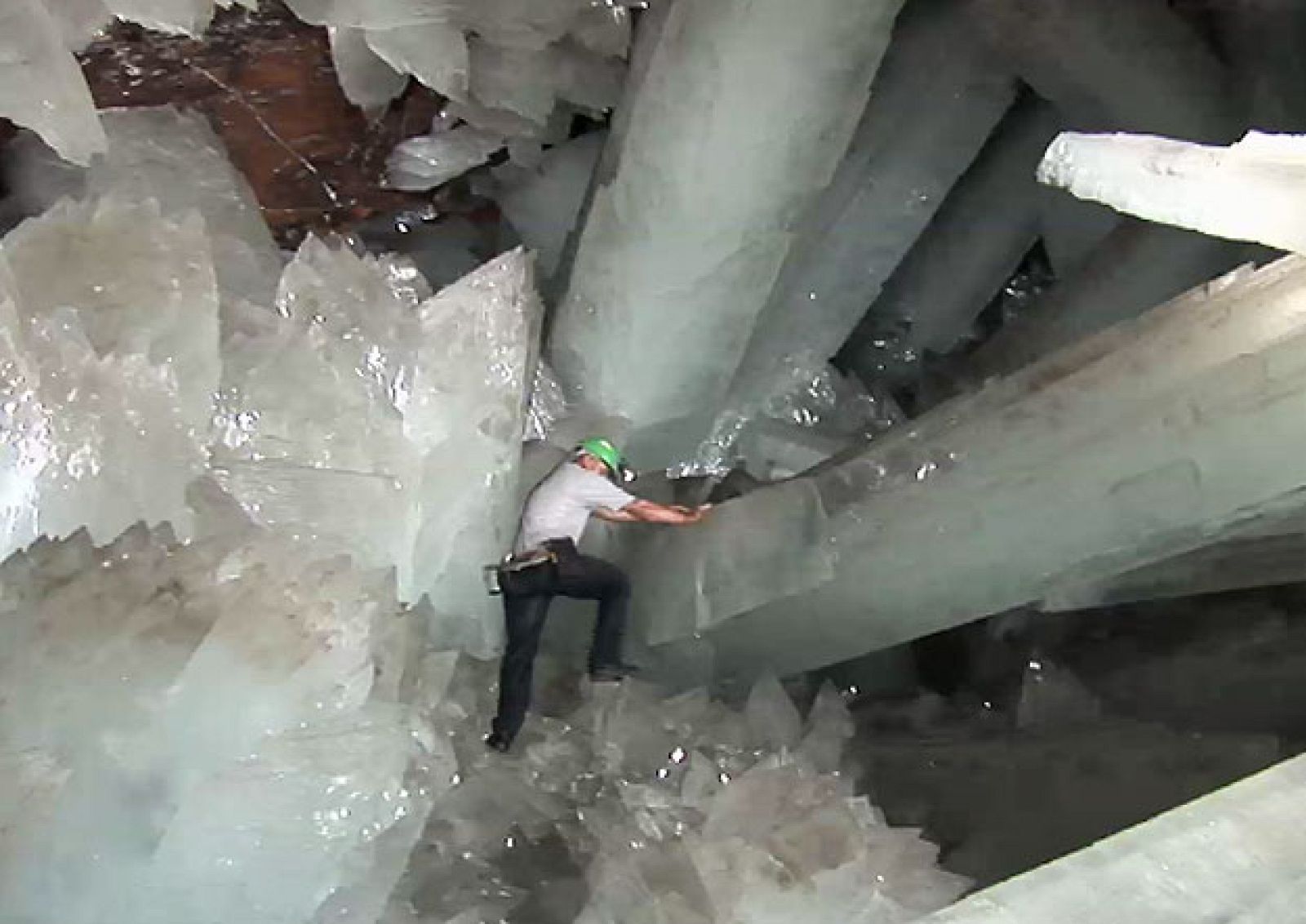 CUEVA DE LOS CRISTALES DE NAICA (MÉXICO)