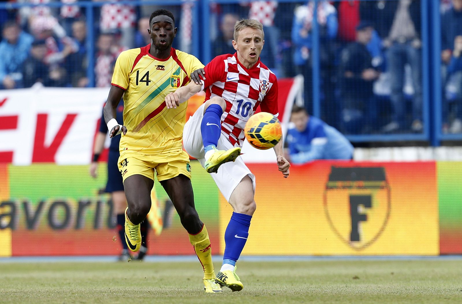 Luka Modric, principal estrella de Croacia, en un amistoso de preparación