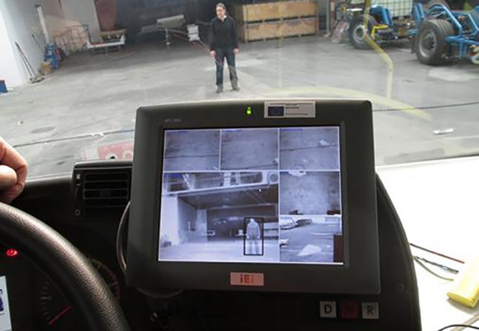 El dispositivo pensado para autocares escolares desarrollado por la Universidad Politécnica de Valencia.