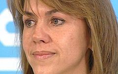 De Cospedal afirma, entre lágrimas, que "es un honor" asumir la secretaría general del PP