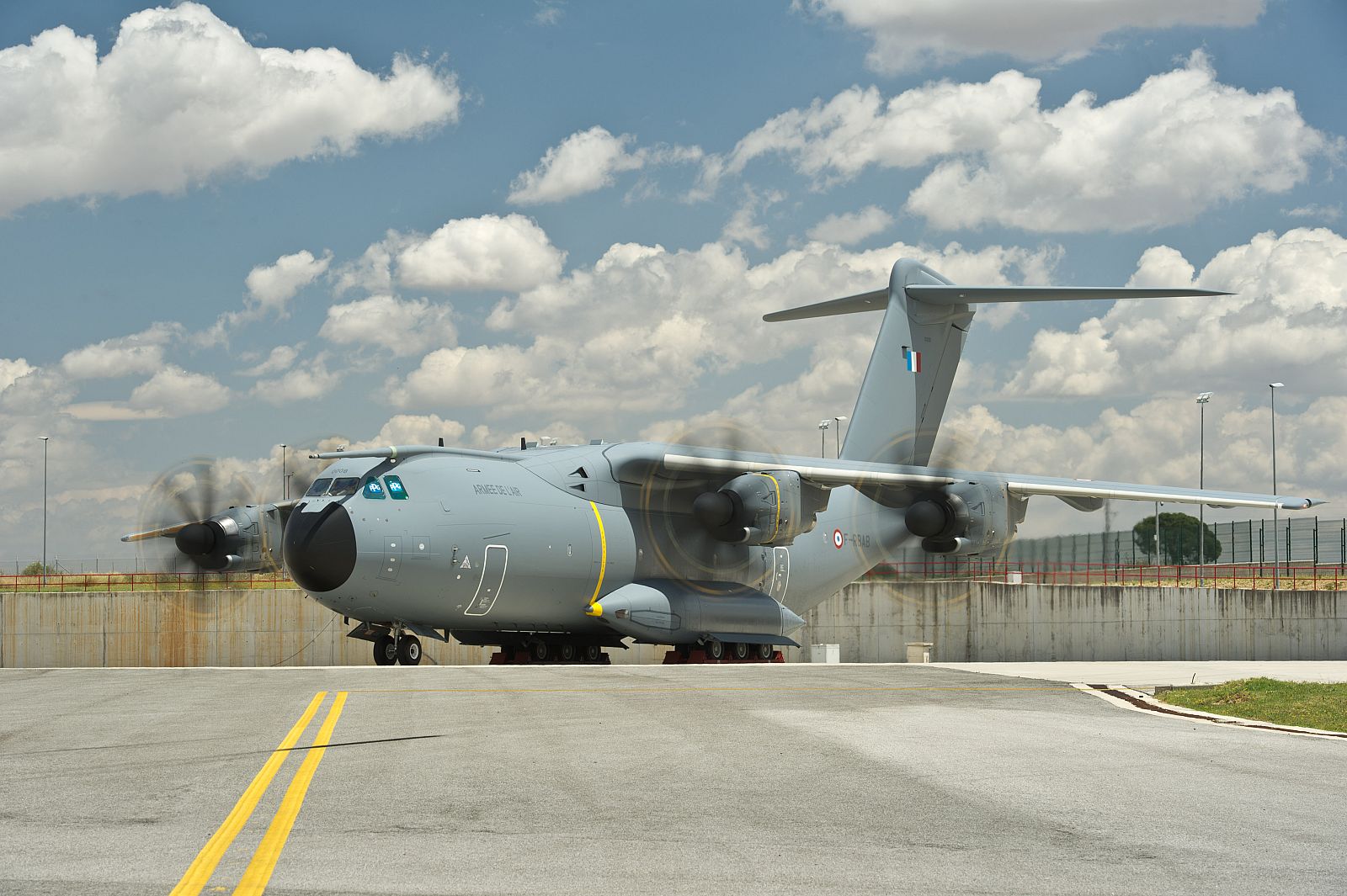 Un avión de transporte militar A400M de la Fuerza Aérea de Francia