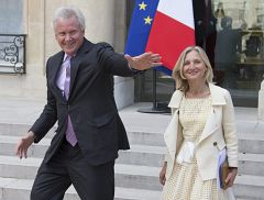Francia elige la oferta de General Electric por Alstom a cambio de mantener el empleo en el país
