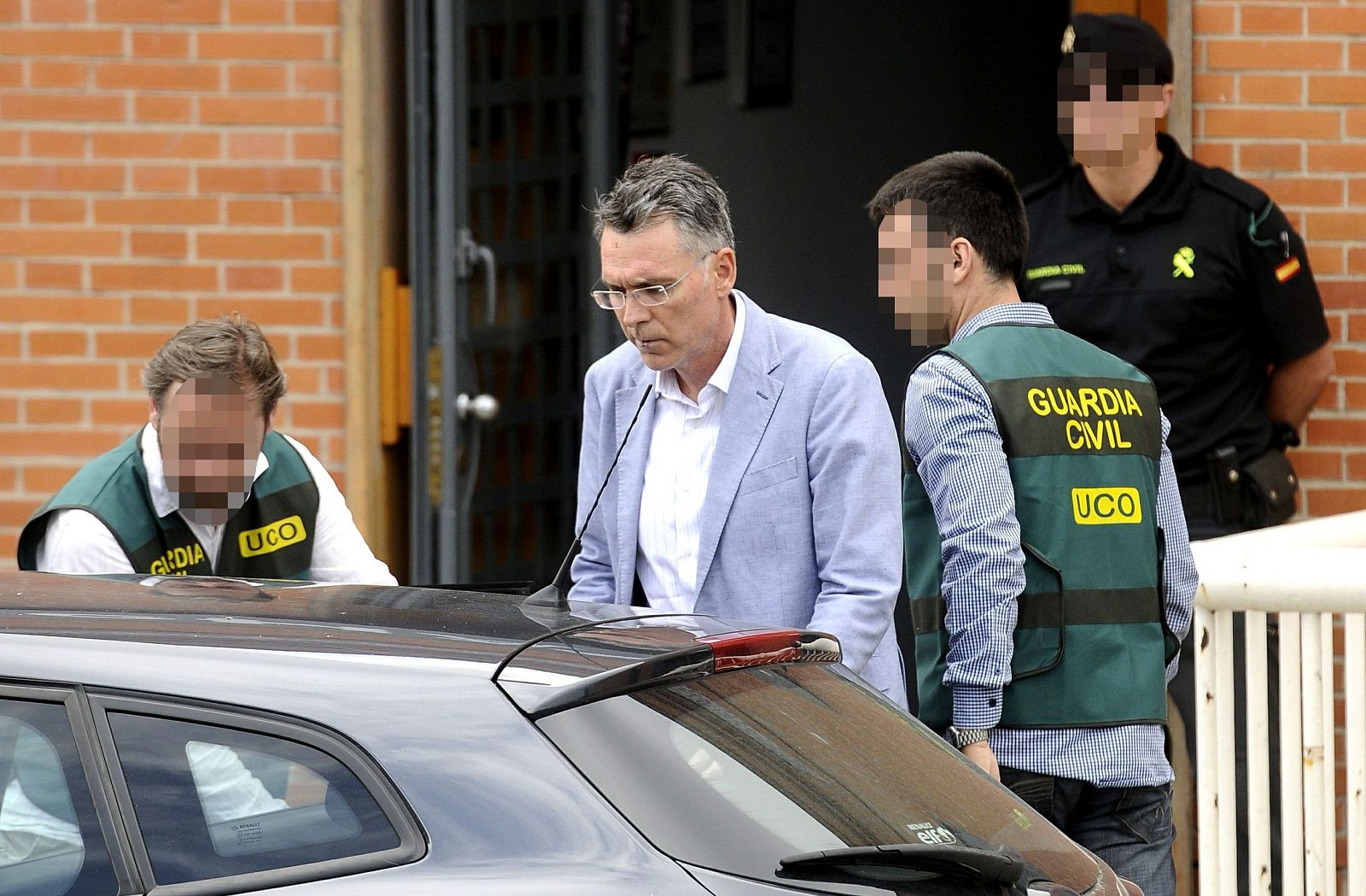 DIEZ DETENIDOS EN LOS REGISTROS POR LAS FACTURAS DE UGT SOBRE FORMACIÓN