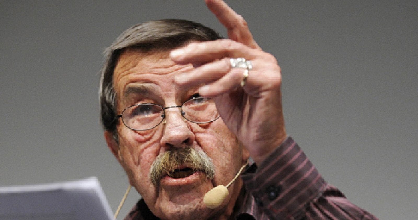 El escritor alemán Günter Grass