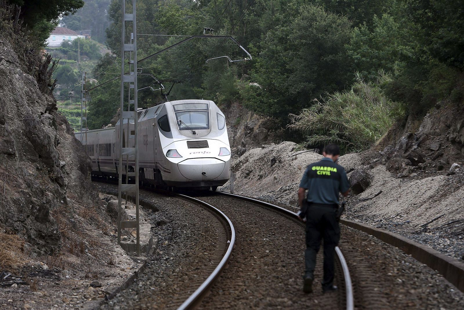 MUERE UN MENOR ARROLLADO POR EL TREN EN ARBO (PONTEVEDRA)