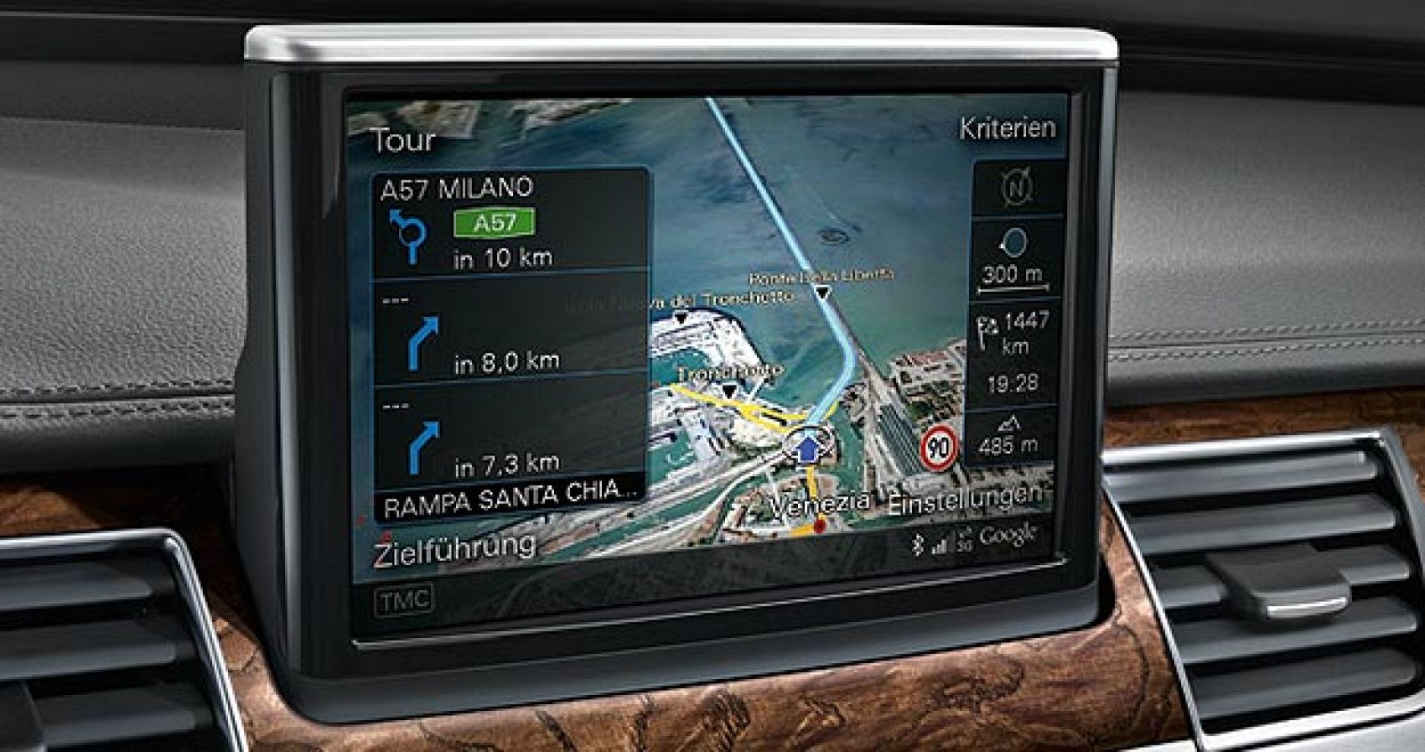 Pantalla con mapa de navegación.