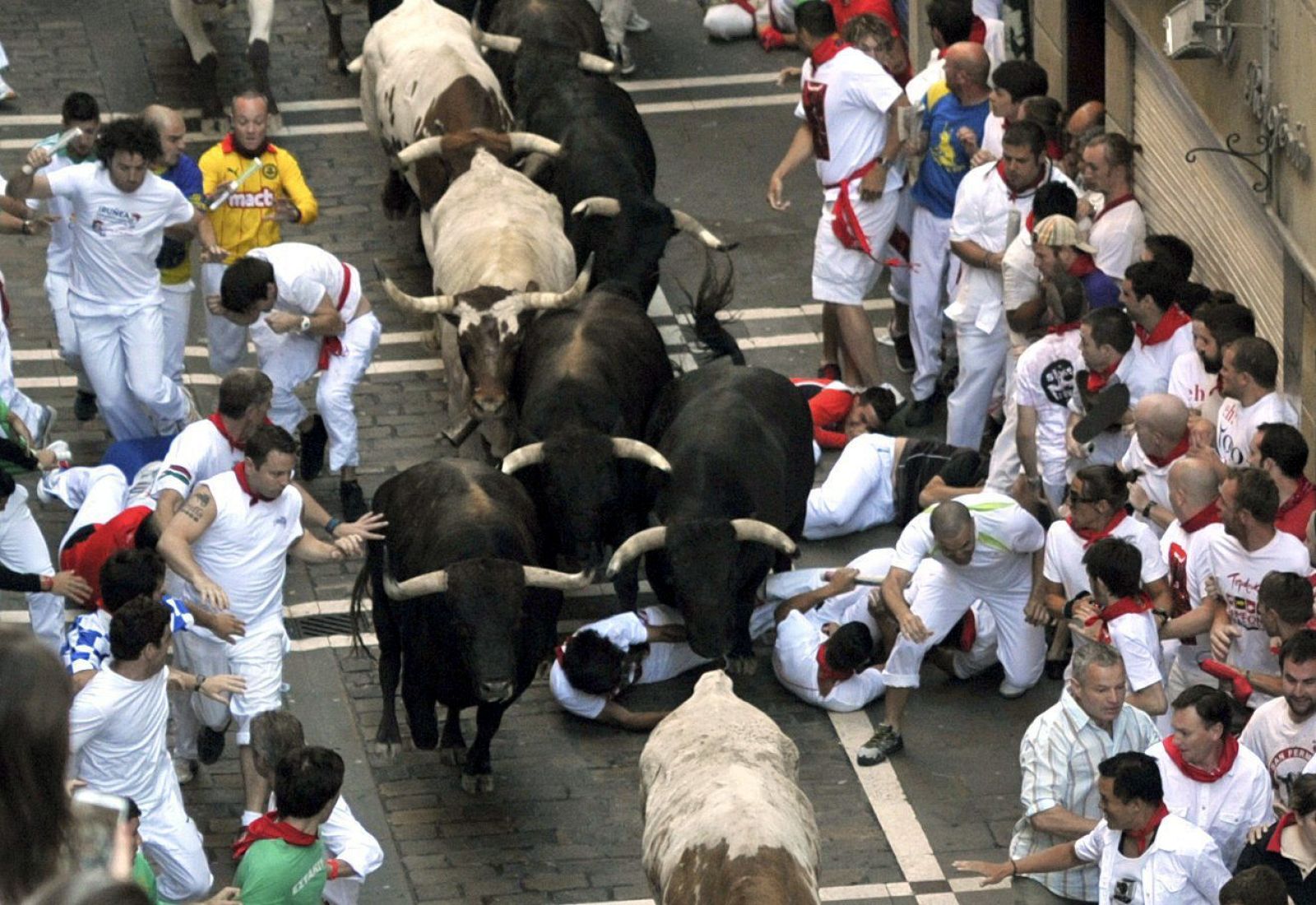 Caída Estafeta - San Fermín 2013