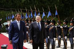 Renzi: "Vamos a devolver la esperanza a los ciudadanos europeos, nuestros accionistas"