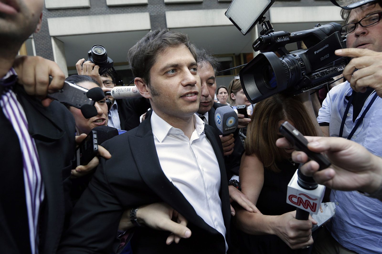 ARGENTINA REITERA LA NECESIDAD DE MEDIDA CAUTELAR ANTE MEDIADOR DE PAGO DE DEUDA