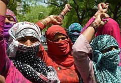 Una joven india de 14 años es violada como castigo por un delito cometido por su hermano