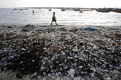 Carreteras de plástico contra el problema de la basura en la India