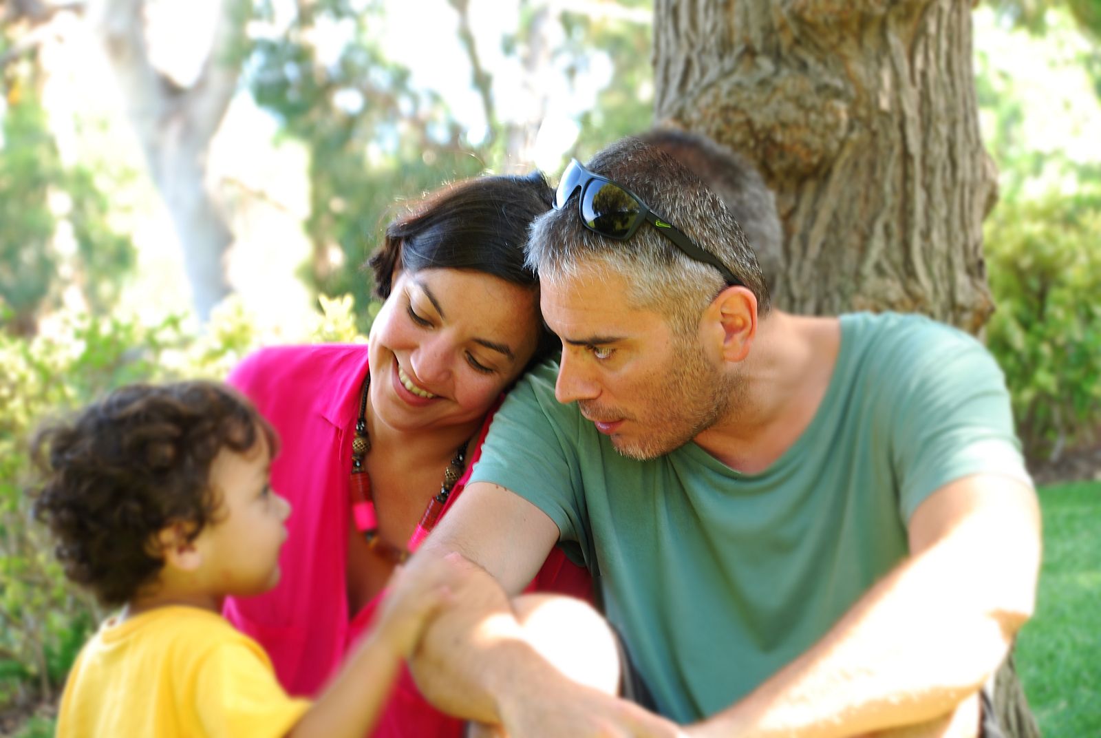 Foto de una familia que ha recurrido a la gestación subrogada
