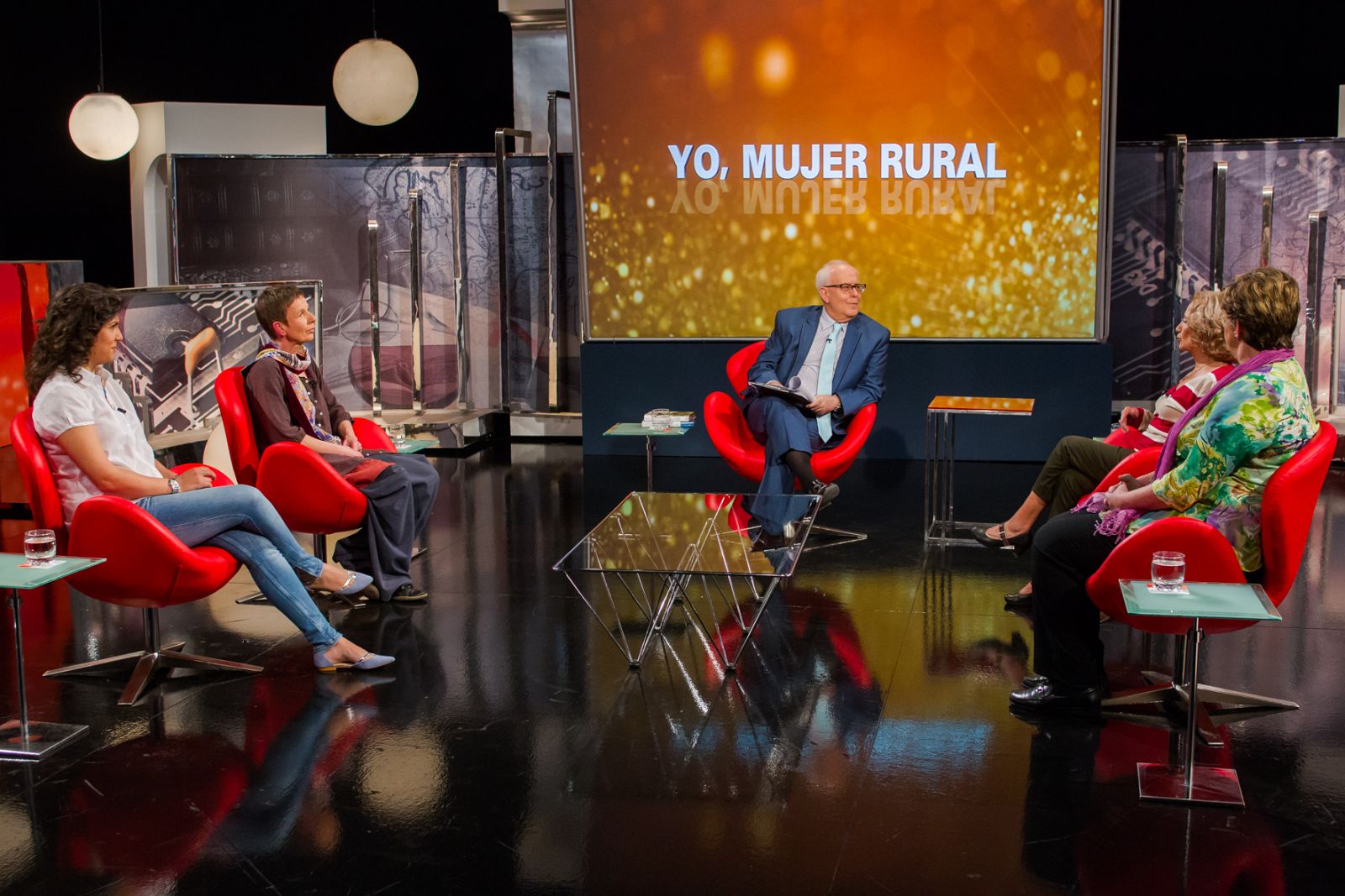 Millennium Yo, mujer rural