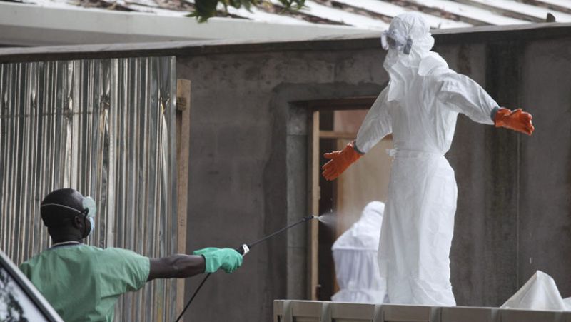 Guinea, Liberia y Sierra Leona aislarán las zonas con más casos de ébola