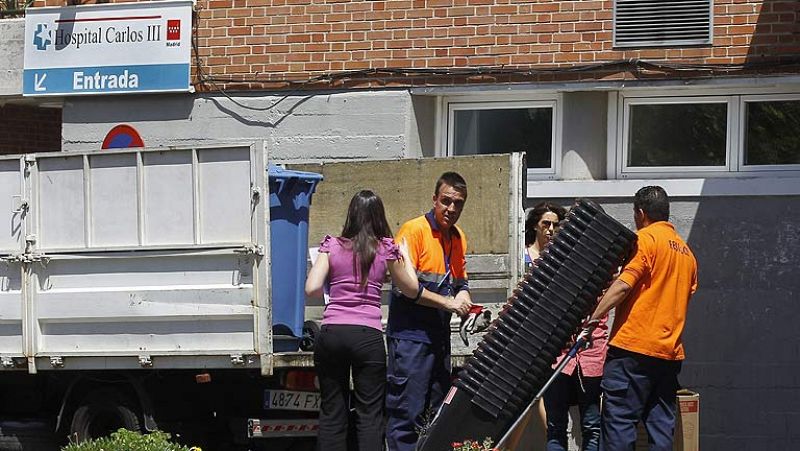 Sanidad afirma que la seguridad por el ébola está garantizada para la población española