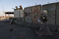 Israelíes y palestinos se dan cinco días más de tregua en Gaza para negociar