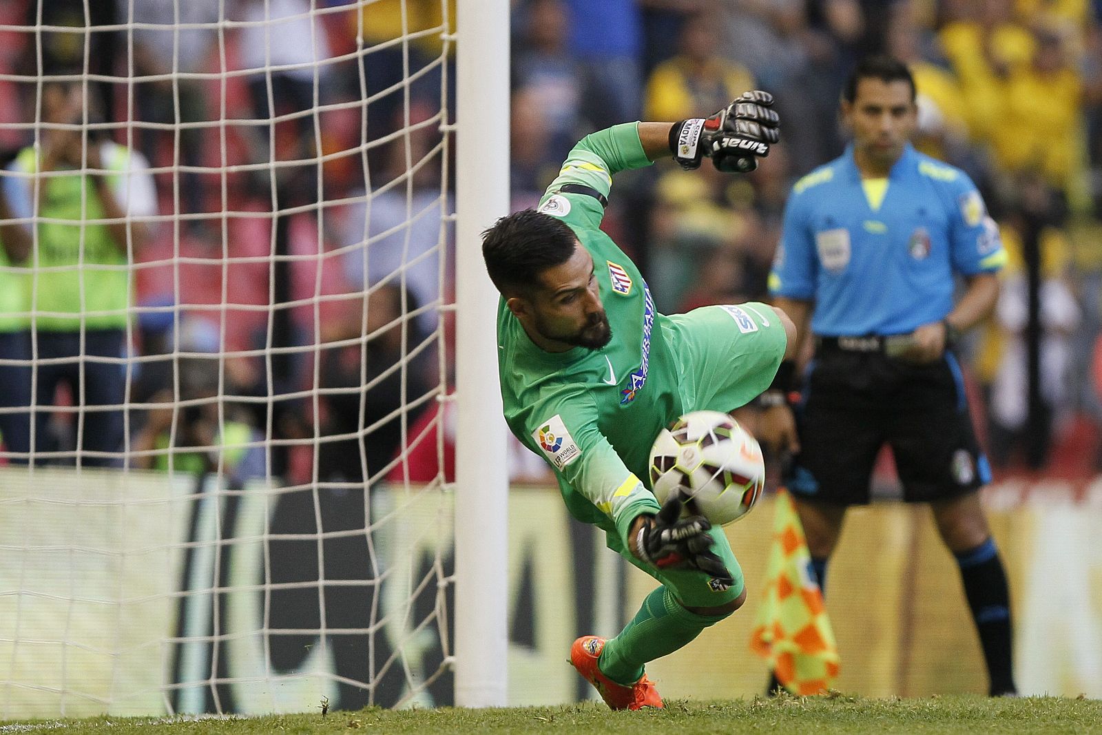 El portero atlético Miguel Ángel Moyá