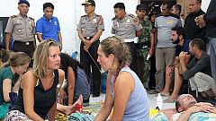 Rescatan a otros 13 pasajeros del barco hundido en Indonesia