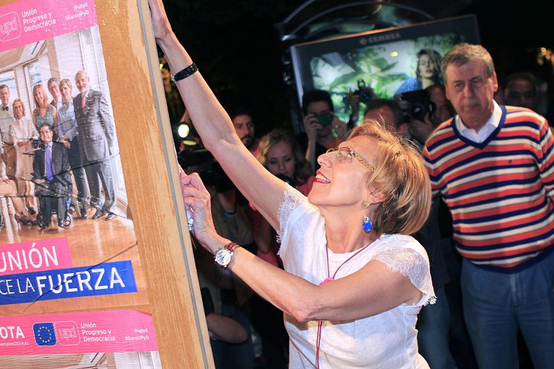 Lozano (UPyD) advierte a Wagner de que será difícil que alguien le iguale en "mezquindad"