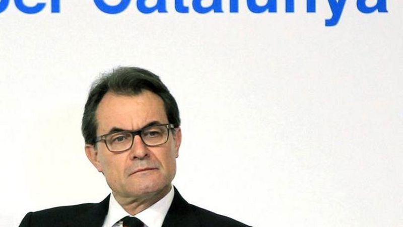 El Consejo de Garantías valida la ley catalana de consultas con cuatro votos en contra
