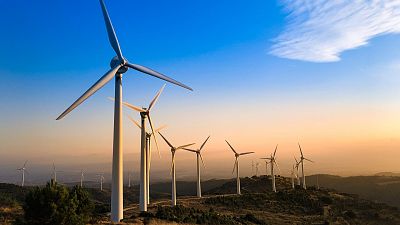 La AIE advierte de la necesidad de aumentar la inversión en energías limpias para lograr la neutralidad de carbono