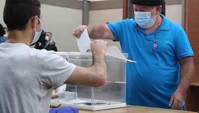 Las alegaciones para no estar en la mesa electoral el 14F rozan las 31.000, casi un 38 % del total de convocados