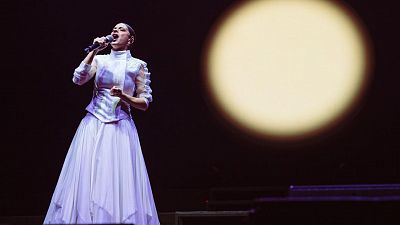 Barcelona se rinde ante los pies de Blanca Paloma y su "Eaea" ¡Así ha sido su actuación en la Barcelona Eurovision Party 2023!