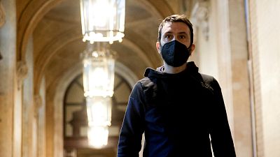 Borràs evita la desobediencia del Parlament y rechaza la delegación de voto de Juvillà