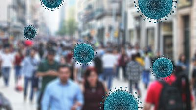 Cientos de científicos alertan a la OMS sobre la transmisión de coronavirus suspendidos en el aire