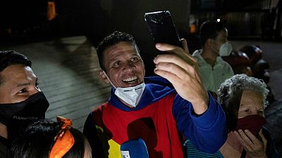 Comienzan a excarcelar a los indultados por el decreto de Maduro