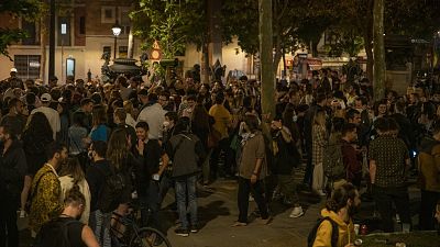 Cinco comunidades autónomas investigan las denuncias de pinchazos a mujeres jóvenes en zonas de ocio