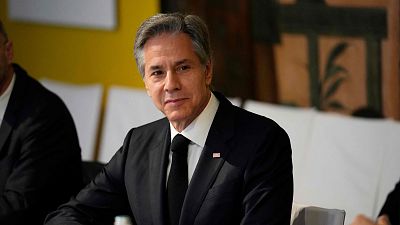 EE.UU. dice tener pruebas de que China contempla enviar armas a Rusia