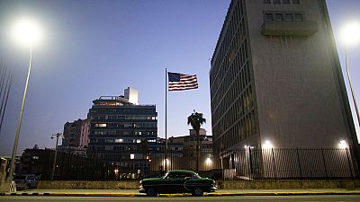 EE.UU. suspende la emisión de visados en Cuba y pide a los estadounidenses no viajar allí