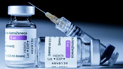 España reanudará la vacunación con AstraZeneca el próximo miércoles tras el aval de la EMA