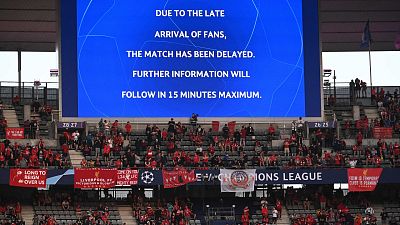 Aficionados asaltan las puertas del Estadio de Saint-Denis y se retrasa la final de Champions