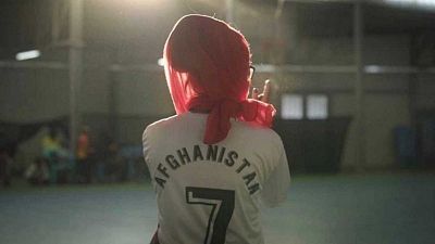De Kabul a Bilbao: el futuro de jugadora de baloncesto Nilofar Bayat