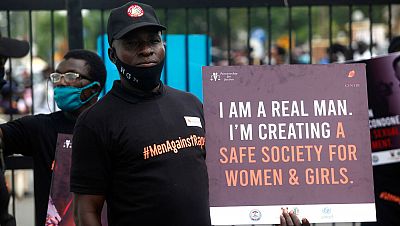 Los gobernadores de los 34 estados de Nigeria declaran el estado de emergencia por las violaciones de mujeres y niñas