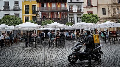 El Gobierno se abre a "cambios legales" tras el estado de alarma y el PP exige un plan ante el "caos"