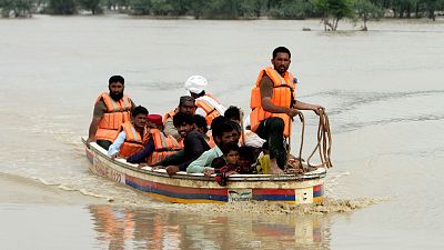 Las graves inundaciones en Pakistán dejan más de mil muertos y obligan a evacuar a 40.000 personas