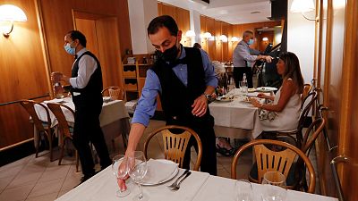 Italia impone el certificado COVID europeo para entrar en la hostelería y participar en actividades de ocio y cultura