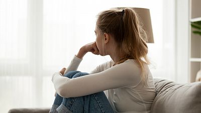Menores de 35 y sacudidos por dos crisis económicas: "Somos la generación a la que se le van aplazando los planes"