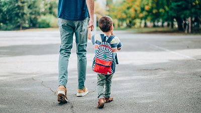 La OCDE urge a España a conceder una prestación universal por hijo y ampliar los permisos parentales retribuidos