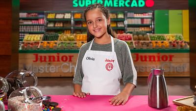 Olivia, una fan de Jedet en las cocinas de MasterChef
