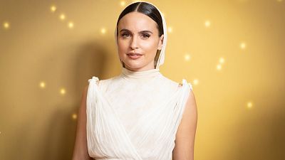 ¿Qué actor de Peaky Blinders sale con Verónica Echegui en una película?